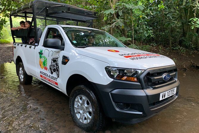 4x4 Moorea Safari Tours : With Hotel transfers - Group Size: Private 4x4, Max 30 on Paper