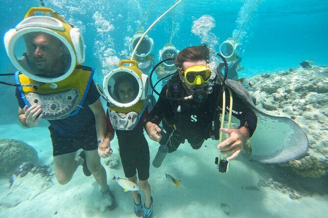Aquablue Moorea - Your First Minute Under the Helmet: What the Crew Has You Do