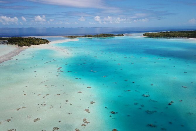 Blue lagoon private tour - The morning flow: hotel transfer, Avatoru marina, then out to the atoll