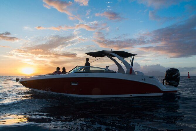 Boat Trip with Sunset in Tahiti - A Tahiti sunset cruise that actually fits your evening