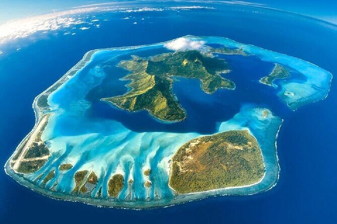 Bora Bora 30-minute Private Flight in a Light Aircraft - What you’re really buying: a calm, close-up look at Bora Bora