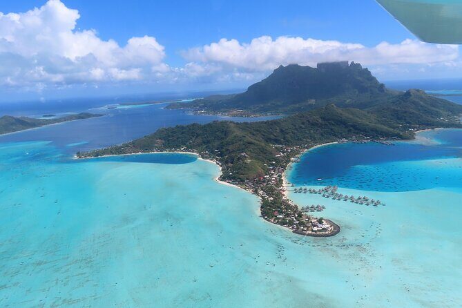 Bora Bora 30-minute Private Flight in a Light Aircraft - Weather and comfort: why good conditions are part of the deal