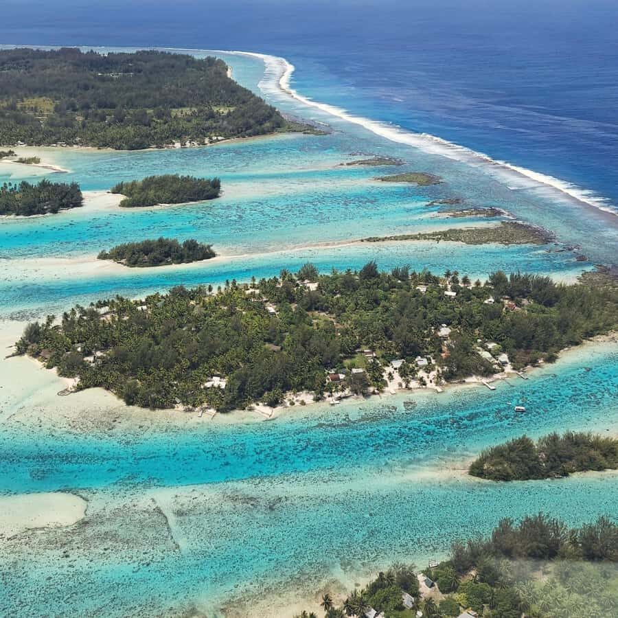 Bora-Bora 30 minutes private flight in light aircraft - Your exact plan, step by step at the airport