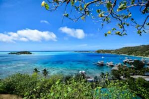 Bora Bora: 4WD History & Culture Tour - WWII sites from 1942 and Tahitian seafaring legends around 1,000 AD