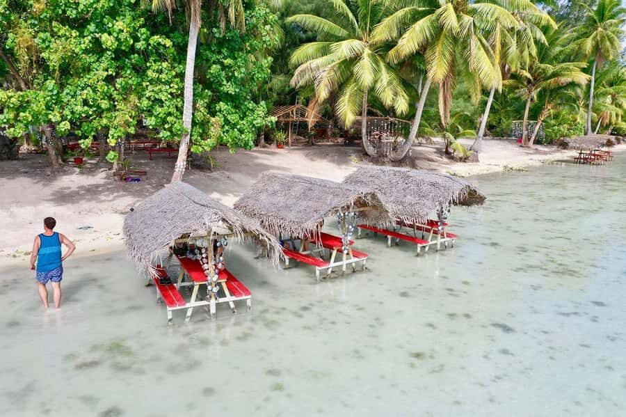 Bora Bora: Full-Day Lagoon Snorkelling Tour - Break + BBQ lunch on a motu: eat like you’re on island time