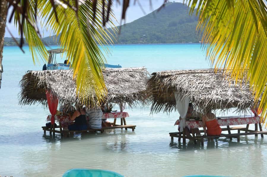 Bora Bora: Full-Day Lagoon Snorkelling Tour - Guide energy: why the named crew matters