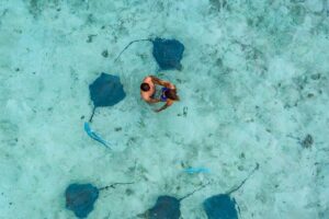Bora Bora Snorkel Cruise by Polynesian Outrigger Canoe with BBQ Island Lunch - The lagoon route: what a “26-mile” snorkeling circuit means for you