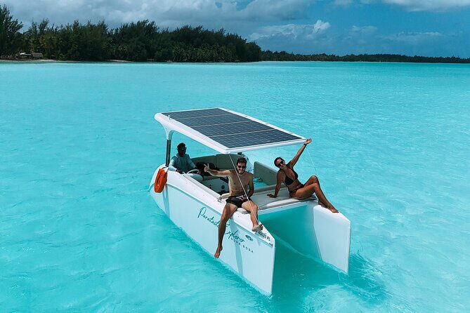 Discover the black pearl in Bora Bora - Fresh Drinks, Local Fruits, and a View of Mount Otemanu