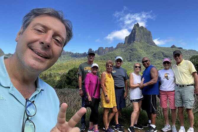 Discovering Moorea from Tahiti in 4x4 with the Ferry Terevau - Cooks Bay: A Short Break With Storytelling and Scenic Timing