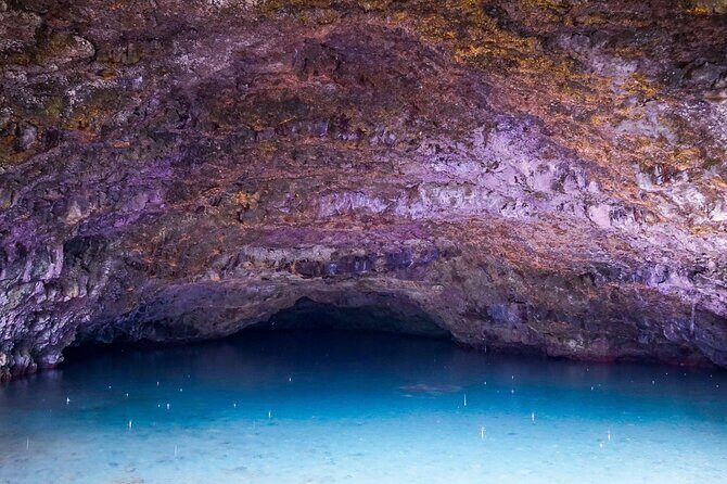 Explore Tahiti Nui, its landscapes and iconic sites. - Key highlights to watch for