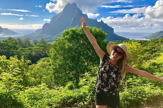 Franckyfranck Tours Moorea - Half day Tours - Manutea Tahiti – Rotui Juice Factory & Distillery: Pineapple flavors and local spirits (with possible day-to-day changes)