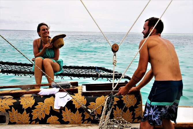 Introduction to sailing and discovering the lagoon - Snorkeling with gear in hand: what you can expect to see