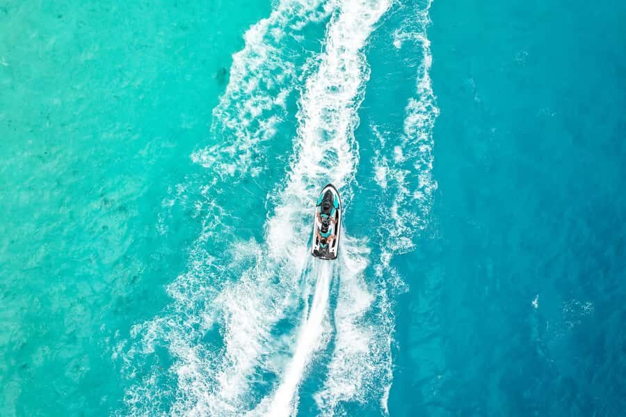 Jet Ski Around Bora Bora - Speed Through Paradise - Jet ski around Bora Bora: the view you can’t get from shore