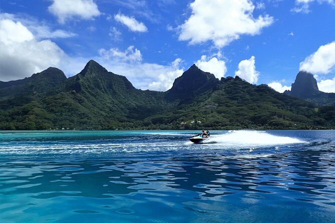 Jet-ski excursion 3 hrs Jet ski excursion to Moorea (single or two-seater) - Jet ski Moorea’s lagoon: why this feels different than a straight speed ride