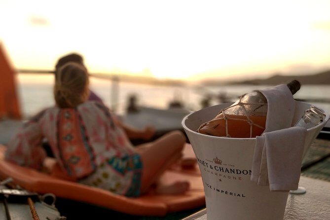 LUXURY Catamaran Bora Bora : The Sunset Escape - Who you’ll meet on board: small group, personal service