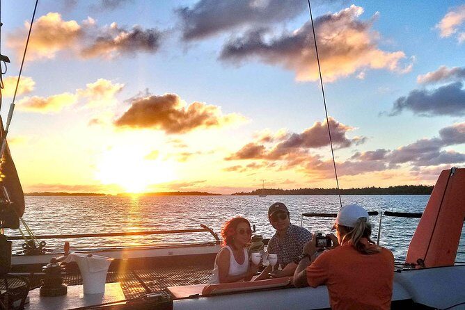 LUXURY PRIVATE Catamaran Bora Bora : The Sunset Escape - Getting aboard: pickup, timing, and how the 2–2.5 hours plays out
