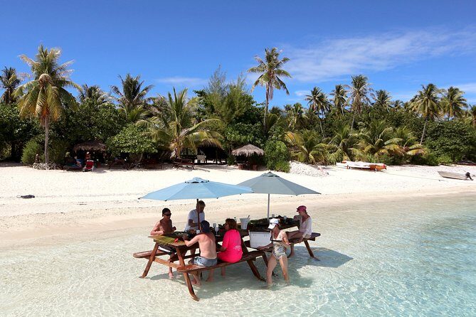 LUXURY PRIVATE Catamaran : Full-Day Sail & Polynesian Motu Lunch - A private Bora Bora catamaran day: what you’re really buying