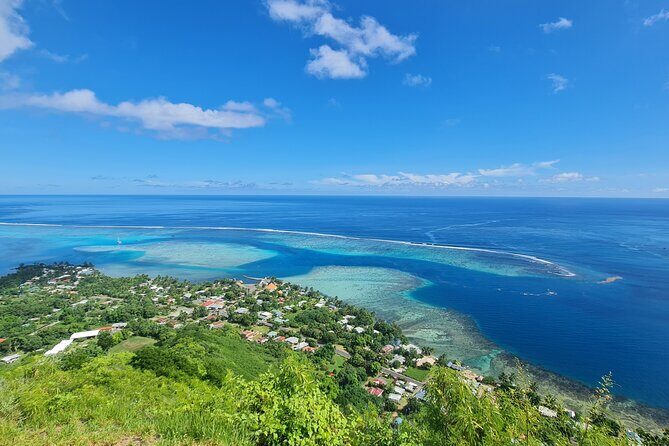 Moorea Aito 4WD Safari Tour - Half day - Belvedere lookout: the bays that make Moorea famous