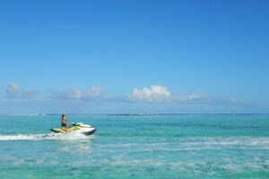 Moorea Buggy Rental - First Stop: Getting the Roadster and Your Bearings