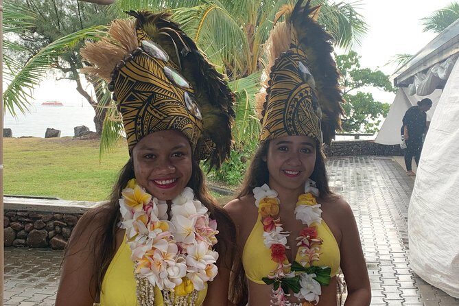 Moorea Cruise Ships: 4x4, Belvedere, Pineapple, & Magic Mountain - Cook’s Bay: The Quiet Pause for Views and Stories