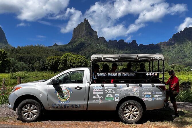 Moorea Cruise Ships: 4x4, Belvedere, Pineapple, & Magic Mountain - Opunohu Bay and Pineapple Fields: Caldera Views Without a Full Hike