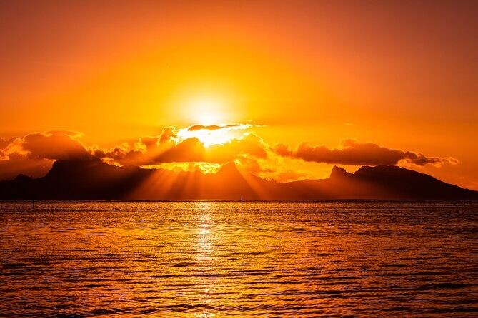 Moorea Sunset Boat Trip - The guide-captain factor: Michel, Yo, Mana, and the Polynesian storytelling angle