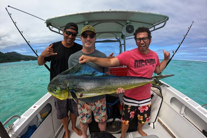 Private Big Game Fishing Day - Lagoon Sandbank Meal With Rays and Sharks