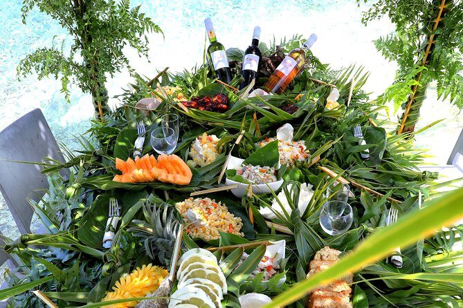 Private Bora Bora Lagoon & Water Lunch Experience - Drinks on a Bora Bora lagoon day: why the included bar matters