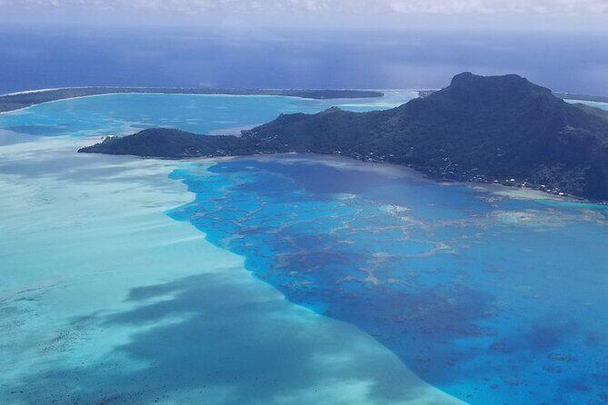 Private flight, in a light plane over the Polynesian motus from Raiatea - Price and value: is $72.88 per person a good deal?