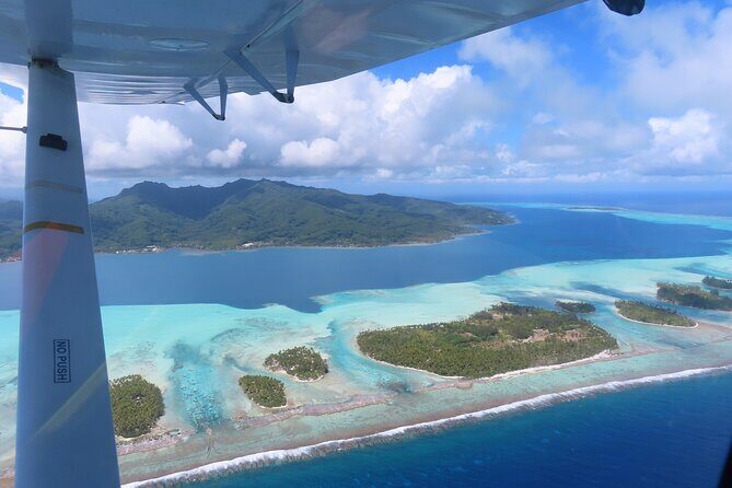 Private flight, in a light plane over the Polynesian motus from Raiatea - Who should book this flight from Raiatea?