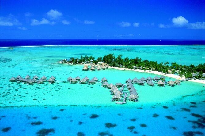 Private flight, in a light plane over the Polynesian motus from Raiatea - Bora Bora in the air: the optional full-circuit hour