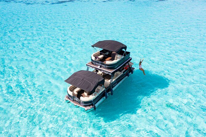 Private Marine Excursion and snorkeling in the lagoon of Moorea - Snorkeling with stingrays and black tip reef sharks