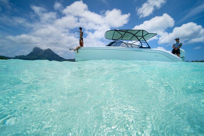 Private Reef Discovery Luxury Dream Day Tour in Bora Bora - First lagoon half: manta rays and eagle rays with a real guide