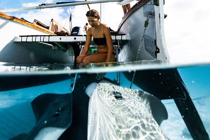 Private sailing adventure - Why the small-group private format feels better in Moorea