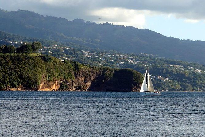 Private Tahiti Circle Island - Waterfalls, Black Sand & Views - Why do a private Tahiti island circle in 5 hours?