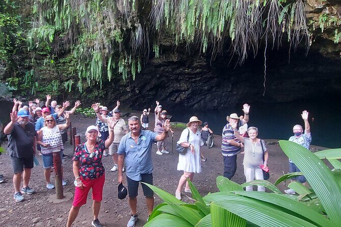 Private Tours of Tahiti by Lydia. Full or Half Day - Matavai Bay to Point Venus: black sand, early European contact, and local art