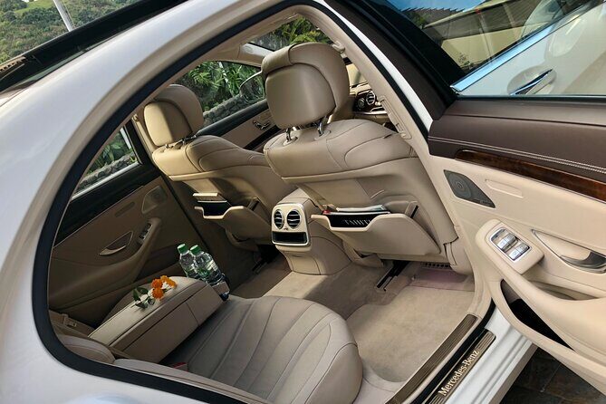 Private transfer Airport, Hotels, Pensions, Ferry, Restaurants - Comfort on the Ride: Air Conditioning, Space, and Small Welcome Touches