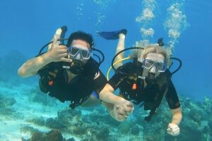Romantic Dive for beginners in Bora Bora (2 people) with Video - Meeting Point at Matira Beach: Easy Start, Clear Timing