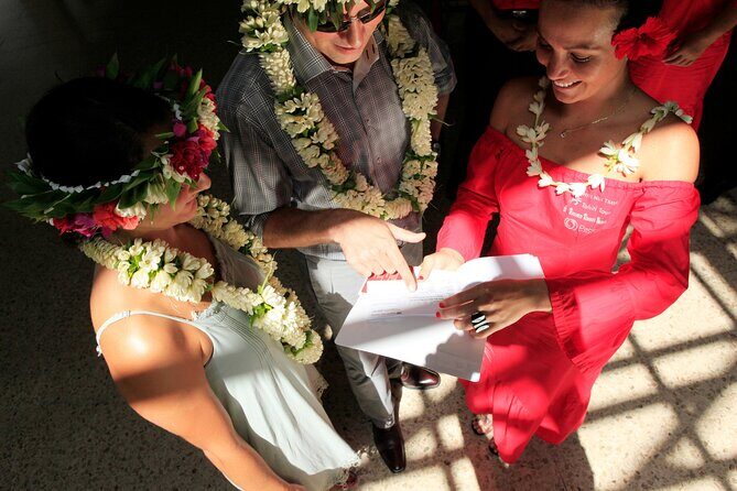 Shared Transfer: Tahiti Airport to Hotel or Cruise Port - When Flights Run Late or Travel Turns Awkward