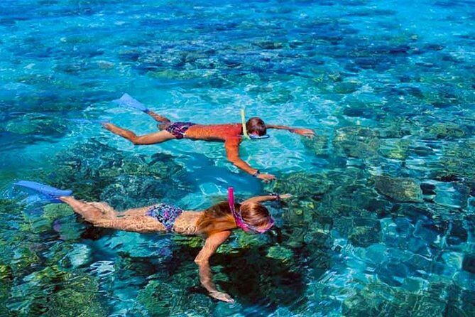 Small group snorkeling (5 people max): wrecks & tropical fishes at 1:00pm - What to bring for Tahiti weather and lagoon conditions