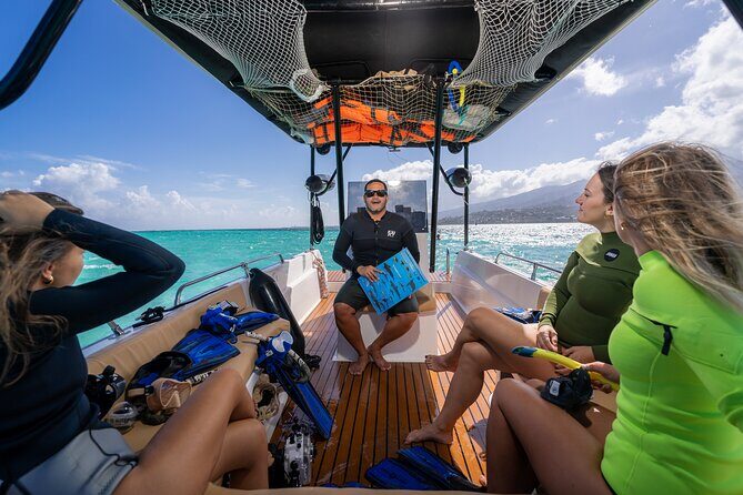 Tahiti Lagoon Snorkeling and Lunch Boat Tour (6 pax max) - Quick hits