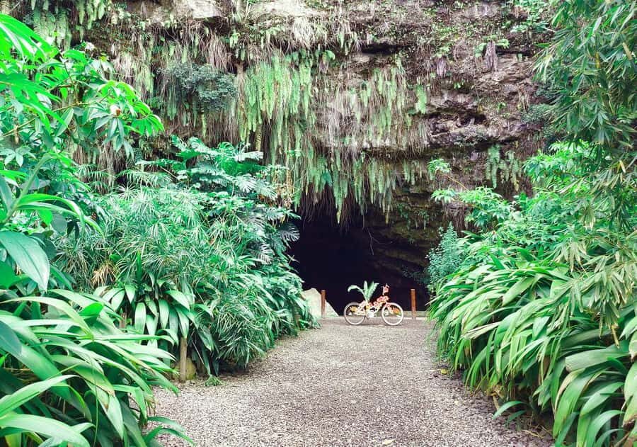 Tahiti Private Half Day Tour. Nature, history and culture - Fa’aruma’i Waterfalls: nearly 300 feet of mist and legend