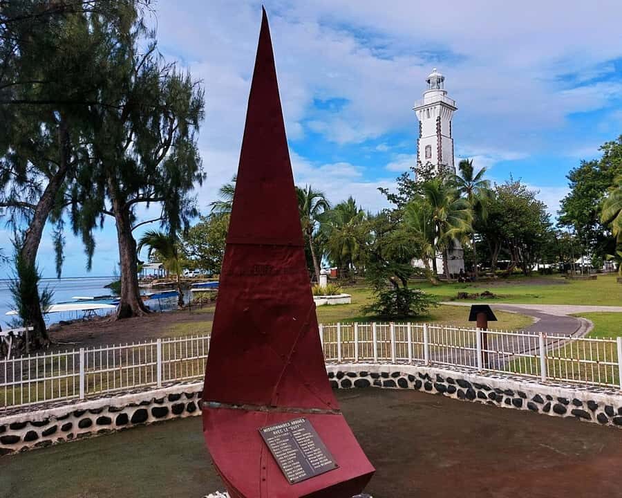 Tahiti Private Half Day Tour. Nature, history and culture - Point Venus & Matavai Bay: ocean views plus navigation stories