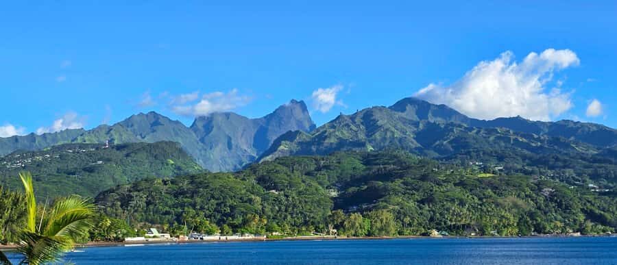 Tahiti Private Half Day Tour. Nature, history and culture - Starting at Ārahurahu Marae (Paea): sacred stone and respectful viewing