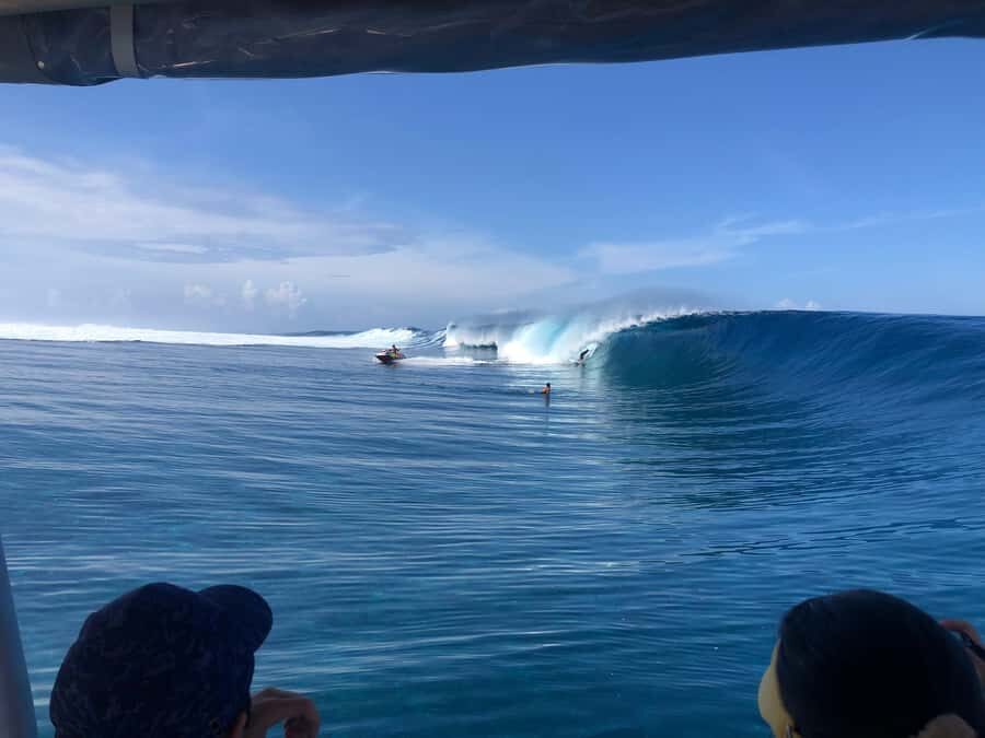 Tahiti: Teahupoo Wave Watching Tour - From Papeete to Teahupoo: the drive that frames the surf