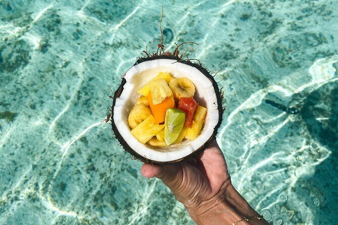Unique in Raiatea: discover the lagoon, fish, cook, enjoy! - Your crew and boat vibe: Captain Kenzo and ABS Mano